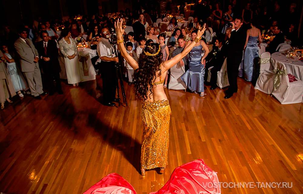 восточные танцы на свадьбе в москве